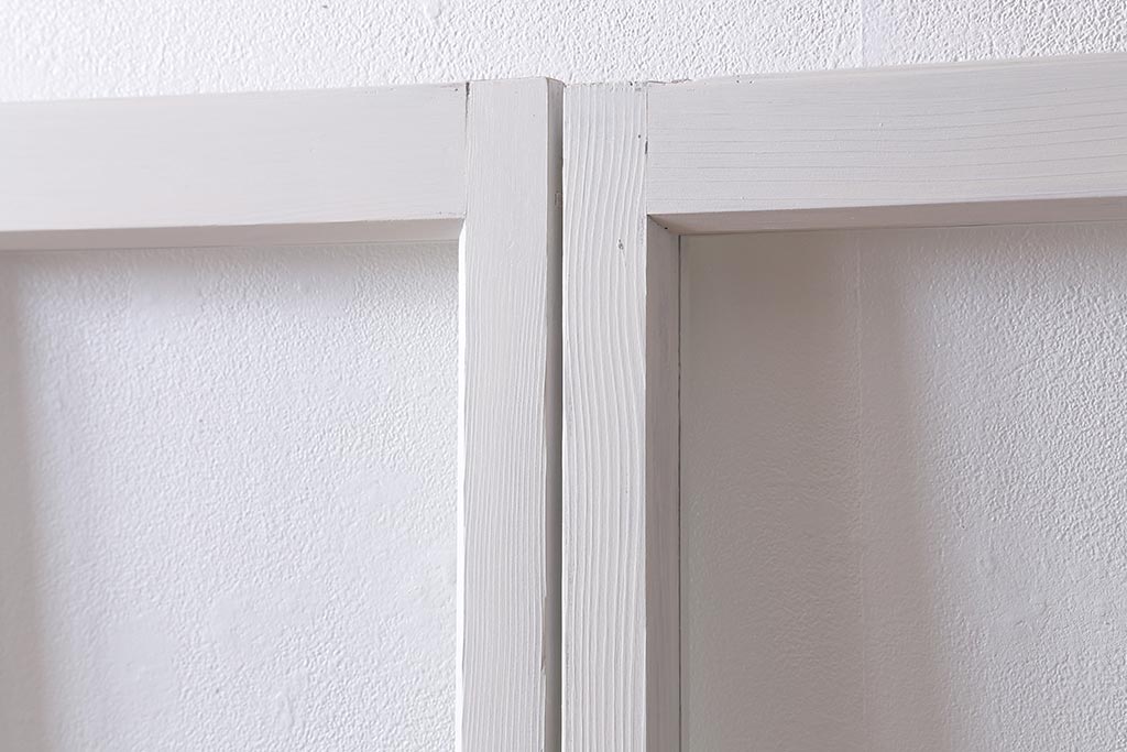 アンティーク建具　和製アンティーク　昭和初期　清潔感漂うホワイトペイントのガラス戸2枚セット(引き戸、建具)(R-039730)