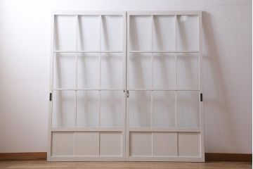 アンティーク建具　和製アンティーク　昭和初期　清潔感漂うホワイトペイントのガラス戸2枚セット(引き戸、建具)(R-039730)