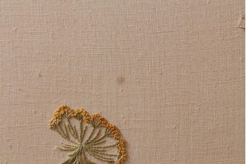 ビンテージ家具　桑材　「寿子」銘入り　花蝶刺繍衝立(パーテーション、ついたて)(R-039739)