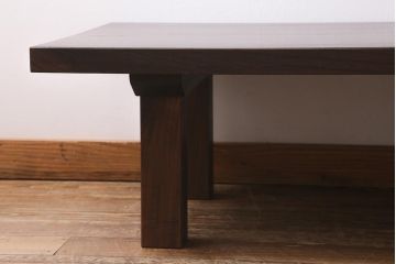 ヴィンテージ家具　総ケヤキ・天板一枚板　滑らかな木肌が魅力のセンターテーブル(座卓、ローテーブル、ビンテージ)(R-039740)