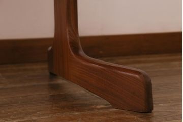 ヴィンテージ家具　G-PLAN(ジープラン) 北欧家具　チーク材　お部屋に優しい印象を添えるオーバル型のエクステンションテーブル(ダイニングテーブル、ビンテージ)(R-039742)