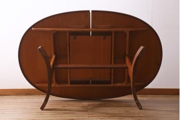 ヴィンテージ家具　G-PLAN(ジープラン) 北欧家具　チーク材　お部屋に優しい印象を添えるオーバル型のエクステンションテーブル(ダイニングテーブル、ビンテージ)(R-039742)