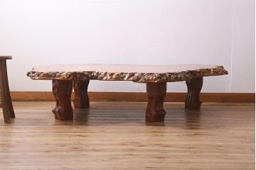 中古　特大　極厚天板　カリン材(花梨材)　鳥眼杢　自然の造形美が存在感を放つ座卓(定価約230万円)(ローテーブル)(R-039744)