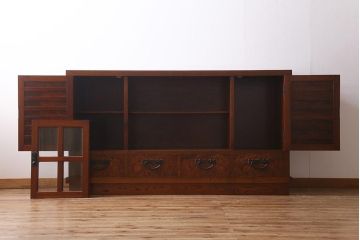 ビンテージ家具　中古　国産　最高級品!　総ケヤキ材・中桐材　玉杢　手打ち金具　漆塗り　伝統技術の粋をつくした極上のサイドボード(キャビネット、戸棚、収納棚、ヴィンテージ)(定価約120万円)(R-039746)