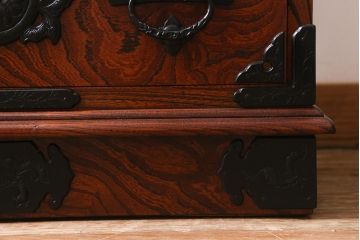 中古　伝統工芸　岩谷堂箪笥　菊幸　スリムで便利なリビングボード(収納棚、キャビネット)(定価約32万円)(R-039748)