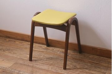 ヴィンテージ家具　秋田木工　曲木家具　NO.202　ミッドセンチュリーな雰囲気がお洒落なスタッキングスツール(スツール、椅子、ビンテージ)(R-039749)