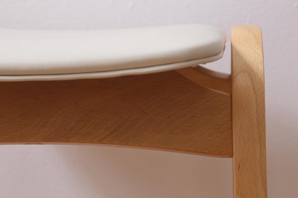 中古　秋田木工　IDC大塚家具　曲木家具　NO.202　ミッドセンチュリーな雰囲気がお洒落なスタッキングスツール(スツール、椅子)(R-039751)