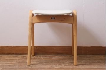 中古　秋田木工　IDC大塚家具　曲木家具　NO.202　ミッドセンチュリーな雰囲気がお洒落なスタッキングスツール(スツール、椅子)(R-039751)