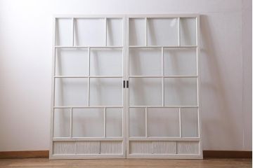 アンティーク建具　ナチュラルレトロなホワイトのペイントガラス戸2枚セット(引き戸)(R-039752)