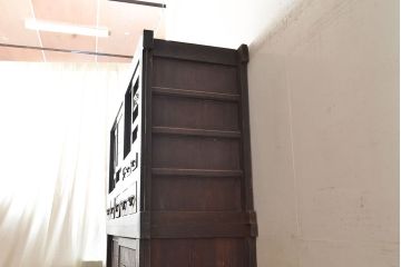 アンティーク家具　堅牢な鎧戸が和の空間を高める重ね水屋箪笥(収納棚、戸棚、キャビネット)(R-039762)