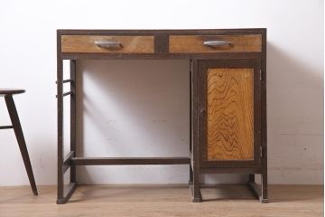 アンティーク家具　昭和初期　扉付きが珍しい!レトロな片袖デスク(片袖机、在宅ワーク、在宅用ワークデスク)(R-039763)