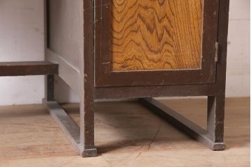 アンティーク家具　昭和初期　扉付きが珍しい!レトロな片袖デスク(片袖机、在宅ワーク、在宅用ワークデスク)(R-039763)