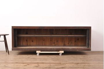 アンティーク家具　古い木の味わいが魅力的なローボード(テレビ台、テレビボード、収納棚)(R-039765)
