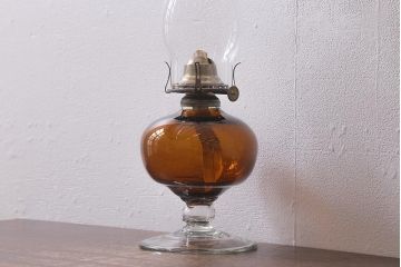 アンティーク雑貨　大正ロマン　8分芯　アンバーガラスのオイルランプ(灯油ランプ、卓上ランプ)(R-039797)