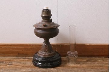 イギリスビンテージ　ヴィンテージ雑貨　陶器製の土台が目を引くオイルランプ(灯油ランプ、置き型ランプ)(R-039799)