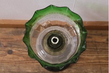 ヴィンテージ雑貨　イギリスビンテージ　巻芯65mm　グリーンのガラスが素敵なヴィクトリアンオイルランプ(灯油ランプ、台ランプ)(R-039802)