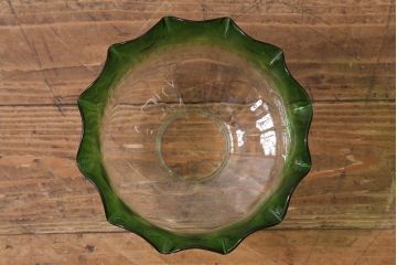 ヴィンテージ雑貨　イギリスビンテージ　巻芯65mm　グリーンのガラスが素敵なヴィクトリアンオイルランプ(灯油ランプ、台ランプ)(R-039802)