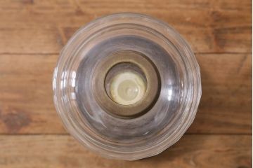 ヴィンテージ雑貨　イギリスビンテージ　巻芯65mm　グリーンのガラスが素敵なヴィクトリアンオイルランプ(灯油ランプ、台ランプ)(R-039802)