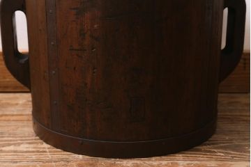 アンティーク雑貨　和製アンティーク　古民具　長い時を経た風合いが魅力的な斗棒付き一斗升(一斗マス)(R-039811)