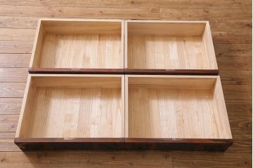 リメイク家具　伝統民芸　岩谷堂箪笥　天板栗材　和箪笥と収納棚の2wayが魅力の脚付サイドボード(衣装箪笥、引き出し、収納棚)(R-039816)