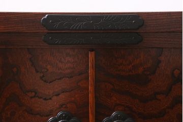 中古　リメイク家具　岩谷堂箪笥　高級感あふれる和の雰囲気を演出するローボード(収納棚、戸棚、テレビボード)(R-039817)