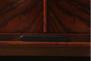 中古　リメイク家具　岩谷堂箪笥　高級感あふれる和の雰囲気を演出するローボード(収納棚、戸棚、テレビボード)(R-039817)