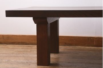 ビンテージ家具　和製ビンテージ　総ケヤキ・天板一枚板　滑らかな木肌が魅力のセンターテーブル(座卓、ローテーブル)(R-039818)