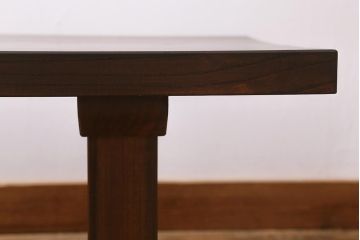 ビンテージ家具　和製ビンテージ　総ケヤキ・天板一枚板　滑らかな木肌が魅力のセンターテーブル(座卓、ローテーブル)(R-039818)