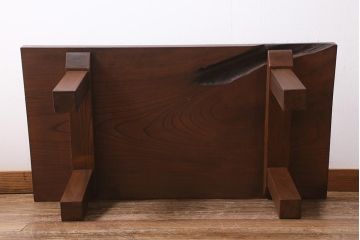 ビンテージ家具　和製ビンテージ　総ケヤキ・天板一枚板　滑らかな木肌が魅力のセンターテーブル(座卓、ローテーブル)(R-039819)