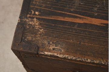 アンティーク家具　明治期　前面桐材　味わいのある木肌が魅力の衣裳箪笥(引き出し、ローチェスト、桐箪笥、桐たんす)(R-039823)