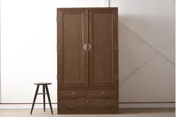 アンティーク家具　桐材　素朴な木味が魅力的なワードローブ(洋服タンス)(R-039827)