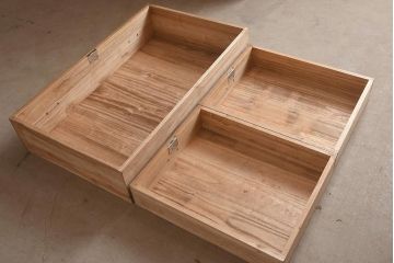 アンティーク家具　桐材　素朴な木味が魅力的なワードローブ(洋服タンス)(R-039827)