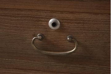 アンティーク家具　桐材　素朴な木味が魅力的なワードローブ(洋服タンス)(R-039827)
