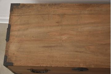 アンティーク家具　大正期　前面桐材　シンプルな丸金具がアクセントの衣裳箪笥(引き出し、和タンス、ローチェスト、桐箪笥、桐たんす)(R-039847)