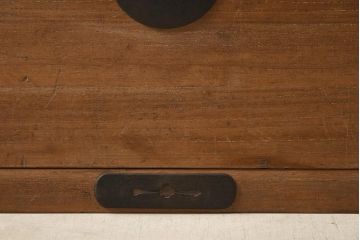 アンティーク家具　大正期　前面桐材　シンプルな丸金具がアクセントの衣裳箪笥(引き出し、和タンス、ローチェスト、桐箪笥、桐たんす)(R-039847)