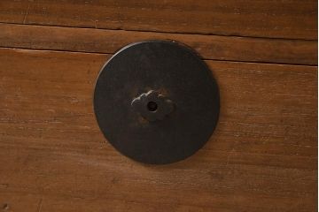 アンティーク家具　大正期　前面桐材　シンプルな丸金具がアクセントの衣裳箪笥(引き出し、和タンス、ローチェスト、桐箪笥、桐たんす)(R-039847)