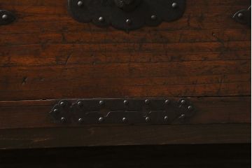 アンティーク家具　総桐材　古箪笥リメイク　フラップダウン式扉のテレビ台(テレビボード、リビングボード、時代箪笥、桐箪笥、桐たんす)(R-039852)