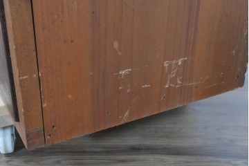 アンティーク家具　和製アンティーク　大正昭和初期　シンプルなデザインが取り入れやすい衣装箪笥(時代箪笥、ローボード、テレビ台)(R-039855)