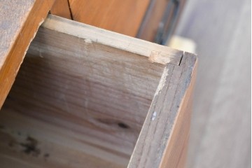 アンティーク家具　和製アンティーク　大正昭和初期　シンプルなデザインが取り入れやすい衣装箪笥(時代箪笥、ローボード、テレビ台)(R-039855)