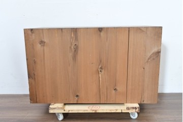 アンティーク家具　和製アンティーク　大正昭和初期　シンプルなデザインが取り入れやすい衣装箪笥(時代箪笥、ローボード、テレビ台)(R-039855)