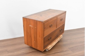 アンティーク家具　和製アンティーク　大正昭和初期　シンプルなデザインが取り入れやすい衣装箪笥(時代箪笥、ローボード、テレビ台)(R-039855)