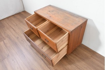 アンティーク家具　和製アンティーク　大正昭和初期　シンプルなデザインが取り入れやすい衣装箪笥(時代箪笥、ローボード、テレビ台)(R-039855)