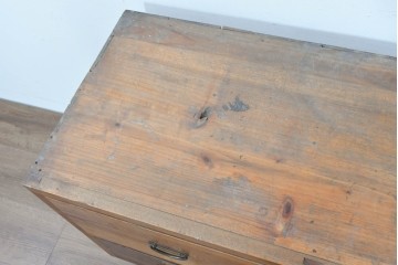 アンティーク家具　和製アンティーク　大正昭和初期　シンプルなデザインが取り入れやすい衣装箪笥(時代箪笥、ローボード、テレビ台)(R-039855)