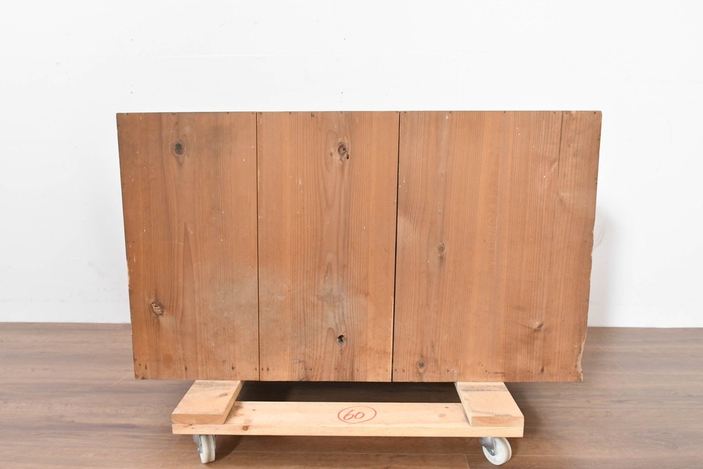 アンティーク家具　和製アンティーク　大正昭和初期　シンプルなデザインが取り入れやすい衣装箪笥(時代箪笥、ローボード、テレビ台)(R-039856)