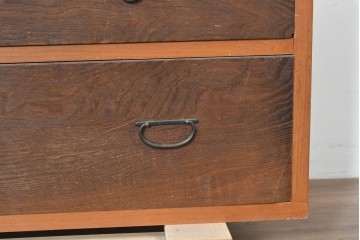 アンティーク家具　和製アンティーク　大正昭和初期　シンプルなデザインが取り入れやすい衣装箪笥(時代箪笥、ローボード、テレビ台)(R-039856)