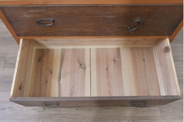 アンティーク家具　和製アンティーク　大正昭和初期　シンプルなデザインが取り入れやすい衣装箪笥(時代箪笥、ローボード、テレビ台)(R-039856)