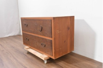 アンティーク家具　和製アンティーク　大正昭和初期　シンプルなデザインが取り入れやすい衣装箪笥(時代箪笥、ローボード、テレビ台)(R-039856)