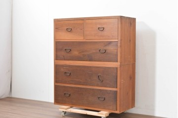 アンティーク家具　和製アンティーク　大正昭和初期　シンプルなデザインが取り入れやすい重ね箪笥(時代箪笥、ローボード、テレビ台)(R-039857)