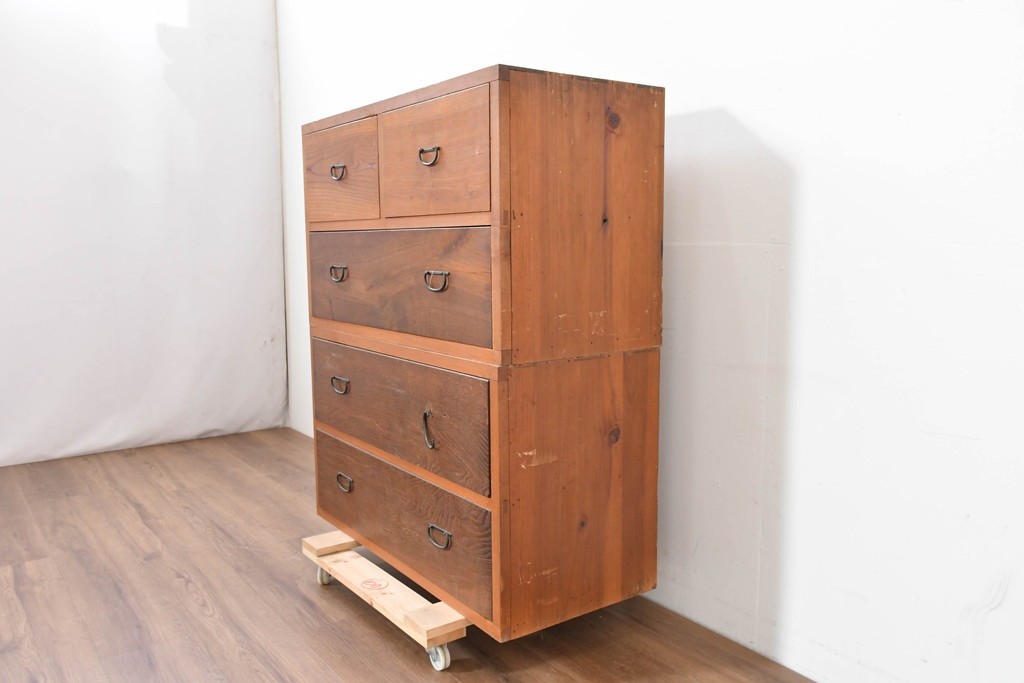 アンティーク家具　和製アンティーク　大正昭和初期　シンプルなデザインが取り入れやすい重ね箪笥(時代箪笥、ローボード、テレビ台)(R-039857)