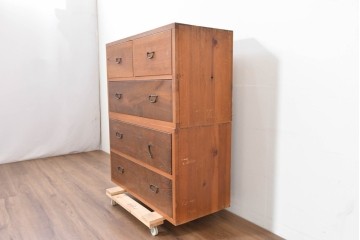 アンティーク家具　和製アンティーク　大正昭和初期　シンプルなデザインが取り入れやすい重ね箪笥(時代箪笥、ローボード、テレビ台)(R-039857)